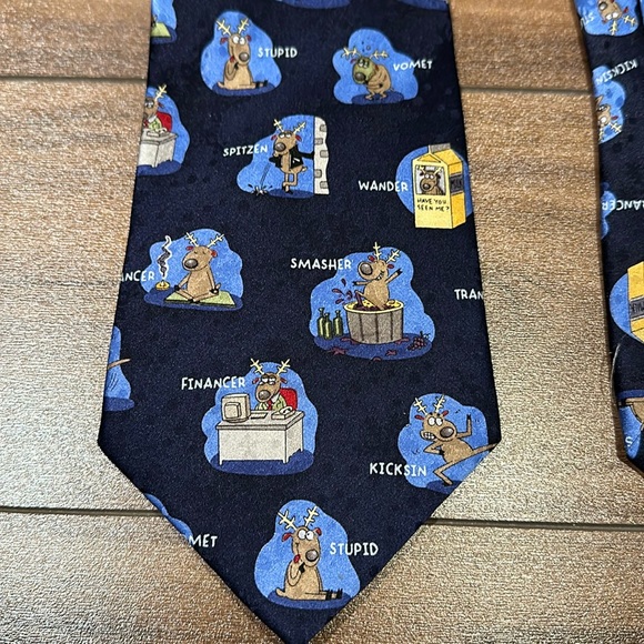 Alternate Reindeer novelty silk tie. - Picture 1 of 5